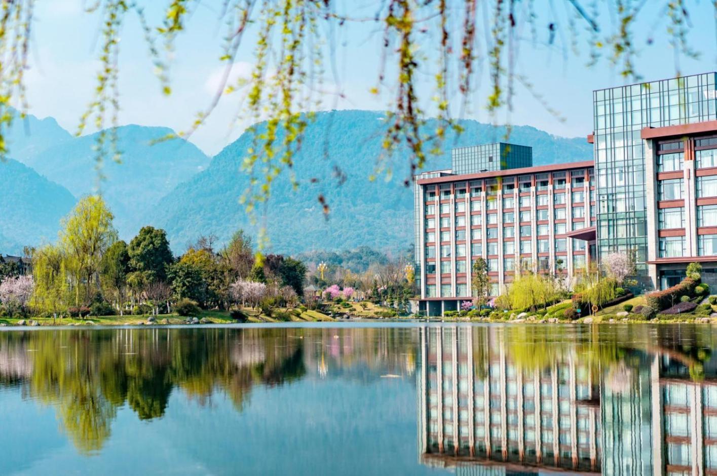 Le Meridien Emei Mountain Resort Эмэйшань Экстерьер фото